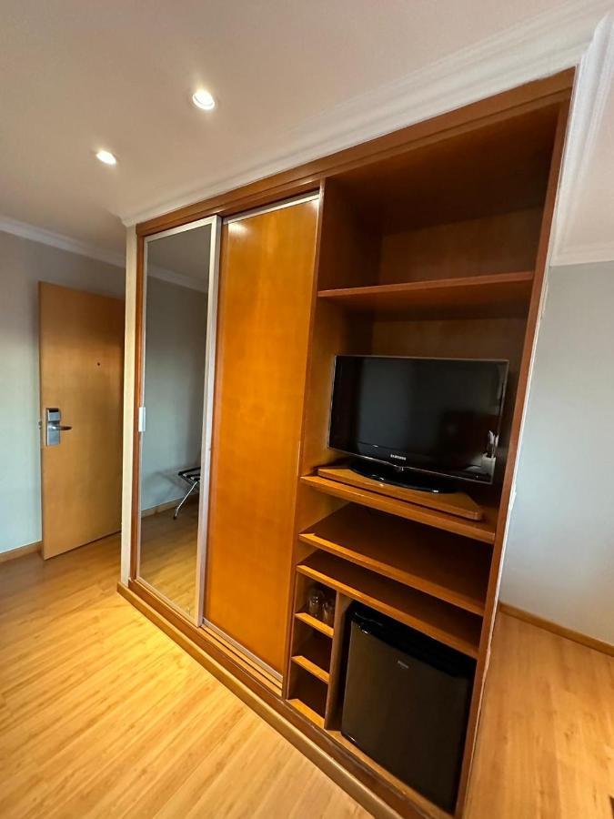 Flat Com Vista Panoramica -15- Na Barra Da Tijuca - Estacionamento Gratuito - Frigobar - Ar Condicionado - Piscina - Academia - Balsa Para Praia Gratis - Varanda - Vista Parcial Mar E Lagoa Rio de Janeiro Exterior photo