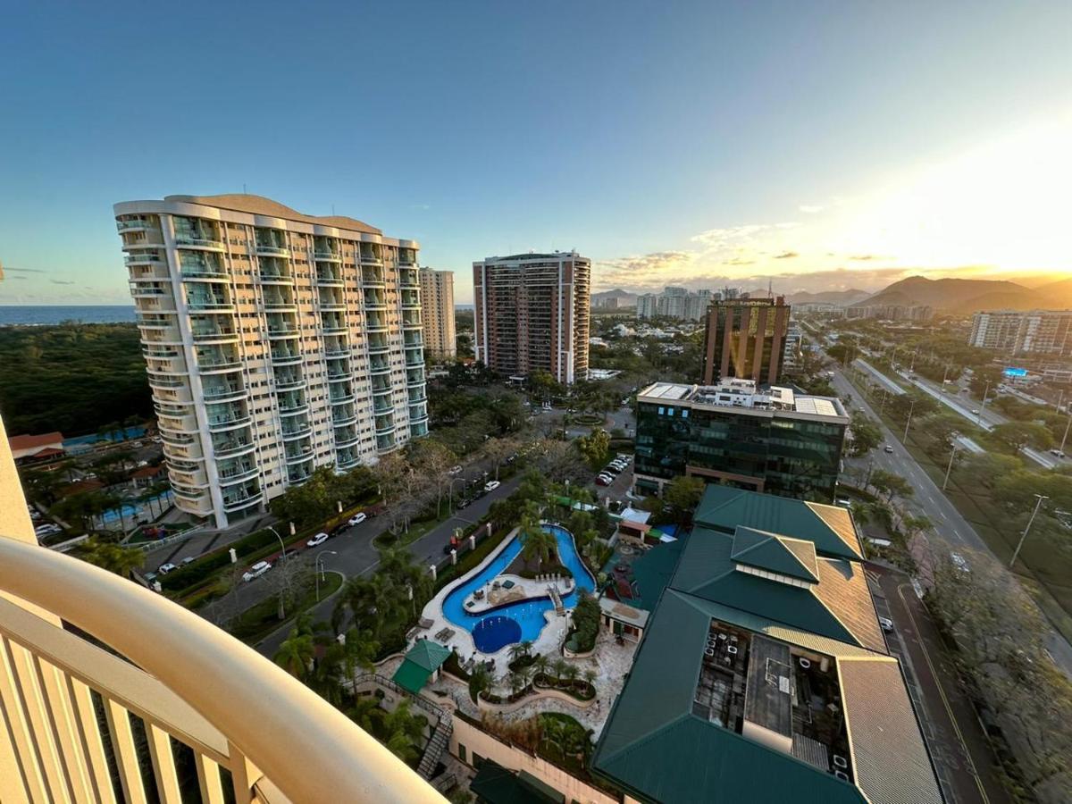 Flat Com Vista Panoramica -15- Na Barra Da Tijuca - Estacionamento Gratuito - Frigobar - Ar Condicionado - Piscina - Academia - Balsa Para Praia Gratis - Varanda - Vista Parcial Mar E Lagoa Rio de Janeiro Exterior photo
