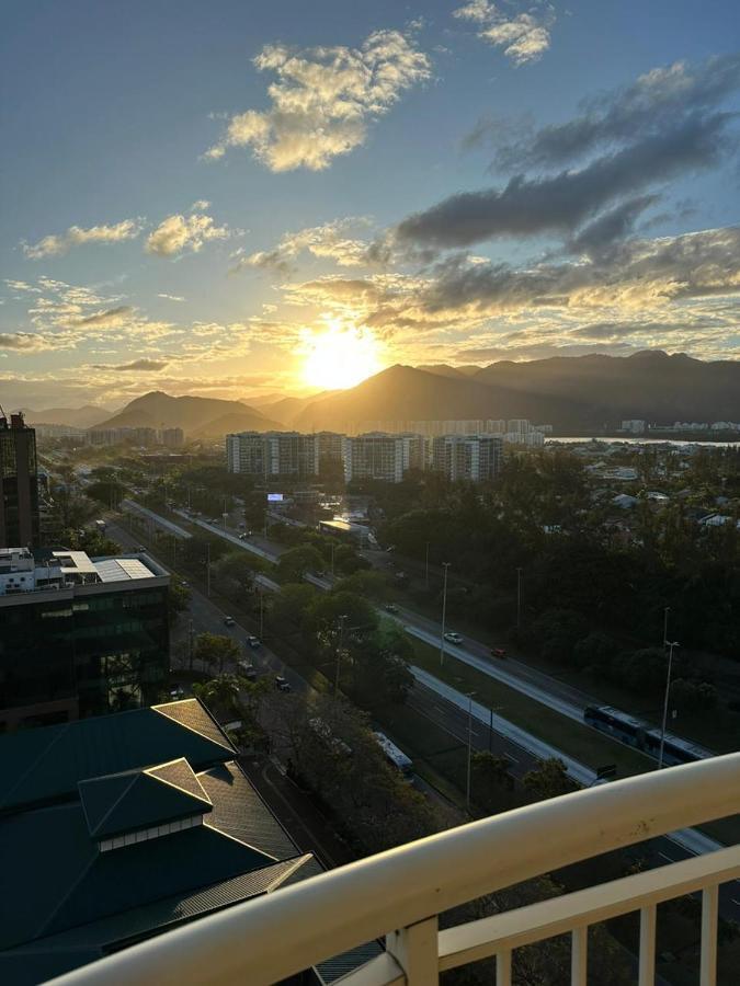Flat Com Vista Panoramica -15- Na Barra Da Tijuca - Estacionamento Gratuito - Frigobar - Ar Condicionado - Piscina - Academia - Balsa Para Praia Gratis - Varanda - Vista Parcial Mar E Lagoa Rio de Janeiro Exterior photo