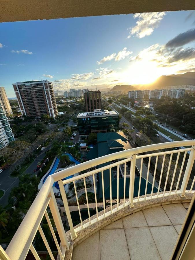 Flat Com Vista Panoramica -15- Na Barra Da Tijuca - Estacionamento Gratuito - Frigobar - Ar Condicionado - Piscina - Academia - Balsa Para Praia Gratis - Varanda - Vista Parcial Mar E Lagoa Rio de Janeiro Exterior photo