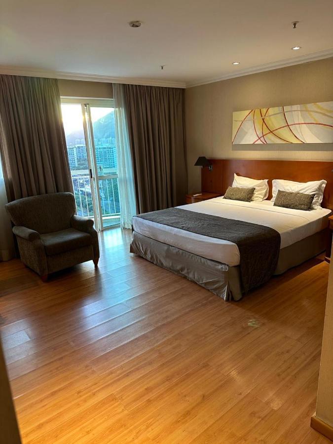 Flat Com Vista Panoramica -15- Na Barra Da Tijuca - Estacionamento Gratuito - Frigobar - Ar Condicionado - Piscina - Academia - Balsa Para Praia Gratis - Varanda - Vista Parcial Mar E Lagoa Rio de Janeiro Exterior photo