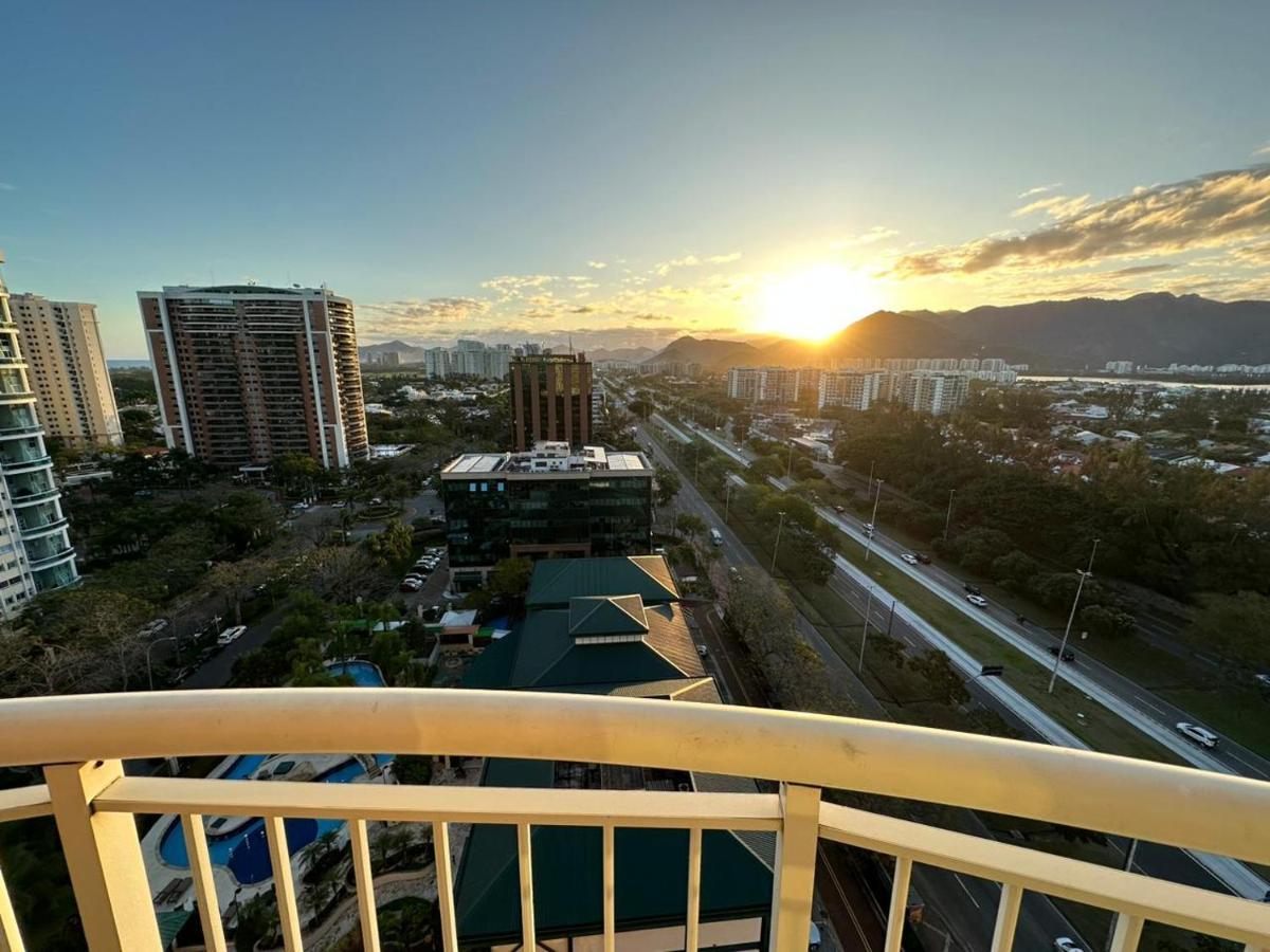 Flat Com Vista Panoramica -15- Na Barra Da Tijuca - Estacionamento Gratuito - Frigobar - Ar Condicionado - Piscina - Academia - Balsa Para Praia Gratis - Varanda - Vista Parcial Mar E Lagoa Rio de Janeiro Exterior photo