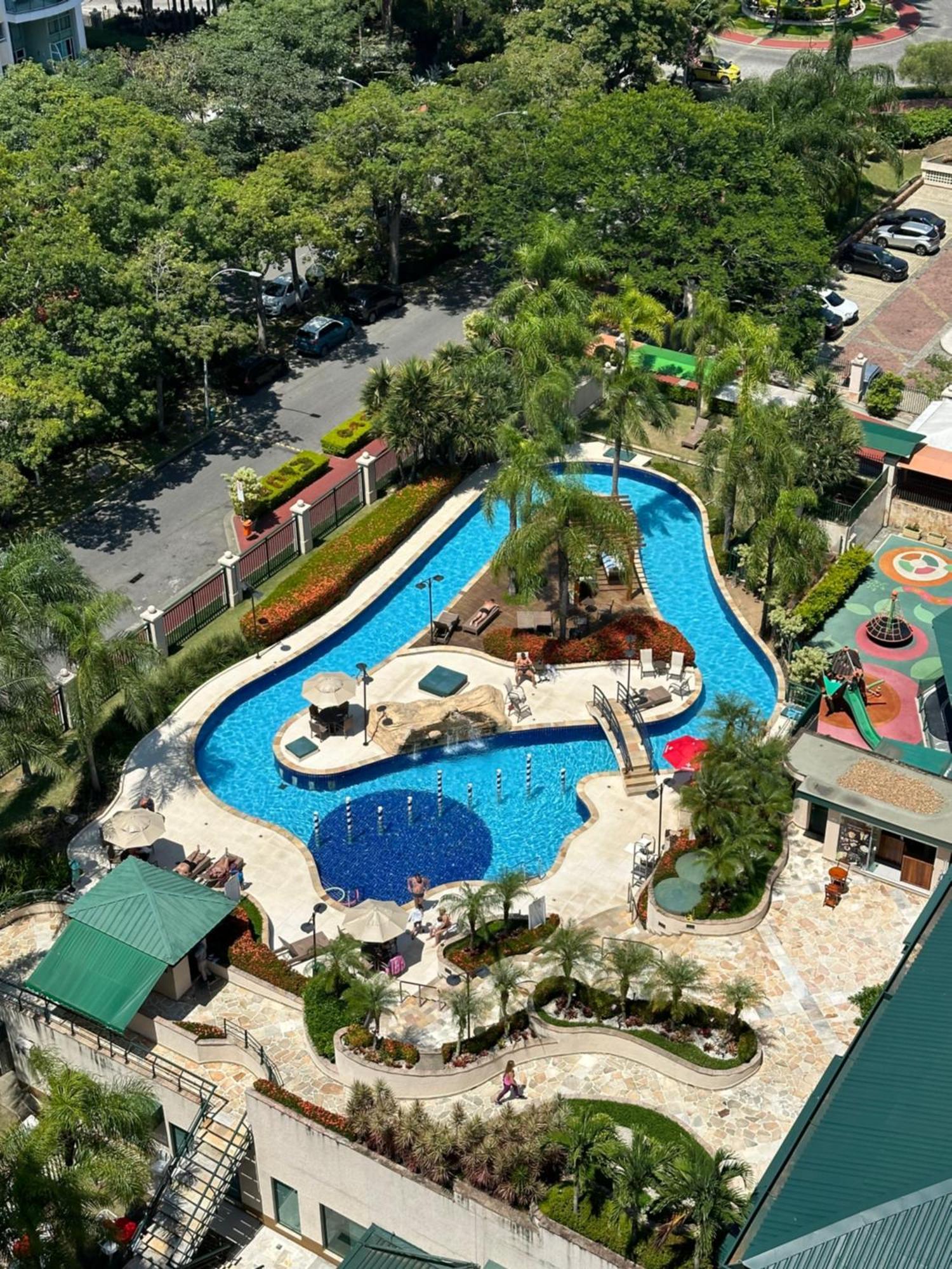 Flat Com Vista Panoramica -15- Na Barra Da Tijuca - Estacionamento Gratuito - Frigobar - Ar Condicionado - Piscina - Academia - Balsa Para Praia Gratis - Varanda - Vista Parcial Mar E Lagoa Rio de Janeiro Exterior photo
