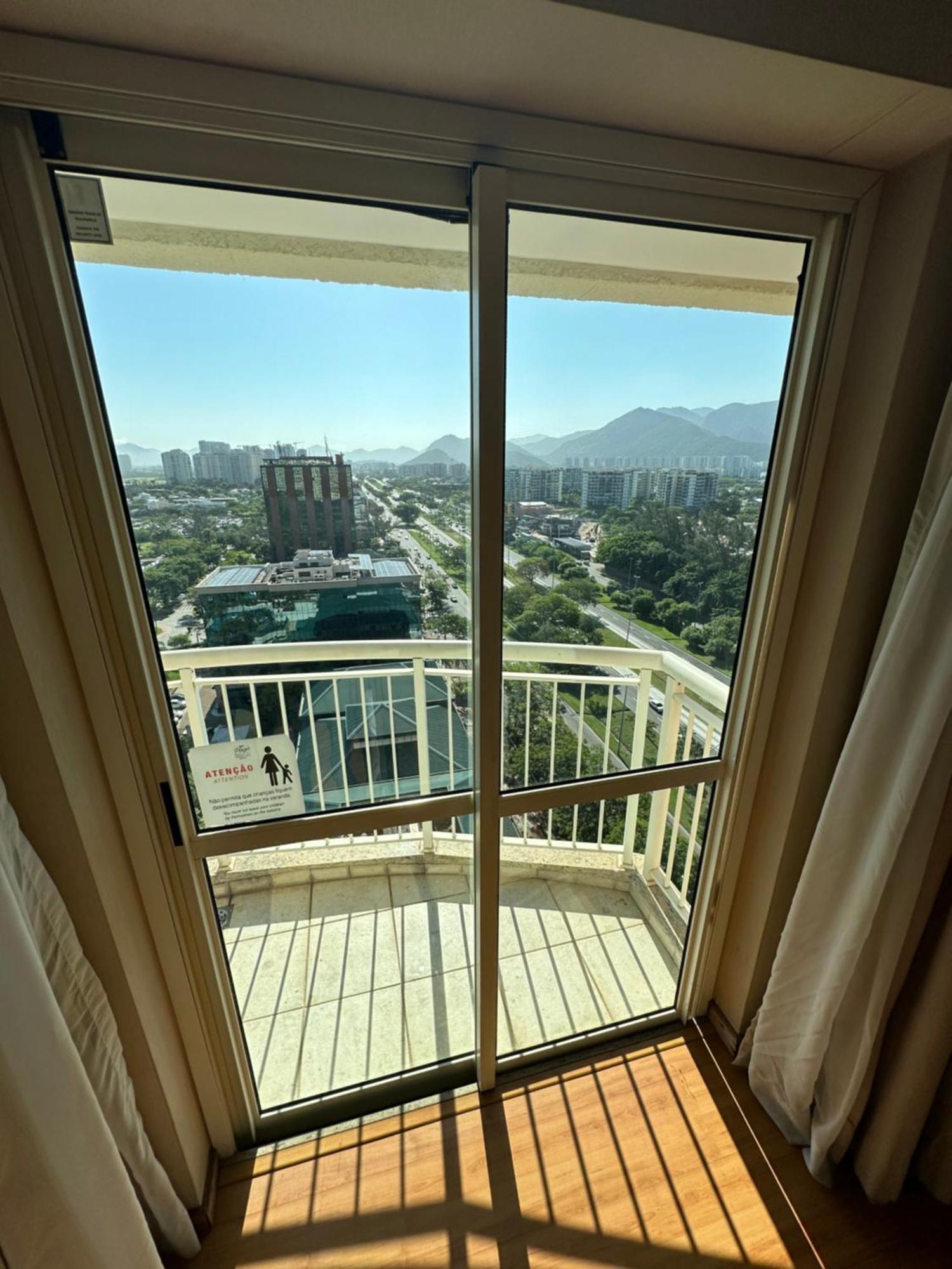 Flat Com Vista Panoramica -15- Na Barra Da Tijuca - Estacionamento Gratuito - Frigobar - Ar Condicionado - Piscina - Academia - Balsa Para Praia Gratis - Varanda - Vista Parcial Mar E Lagoa Rio de Janeiro Exterior photo