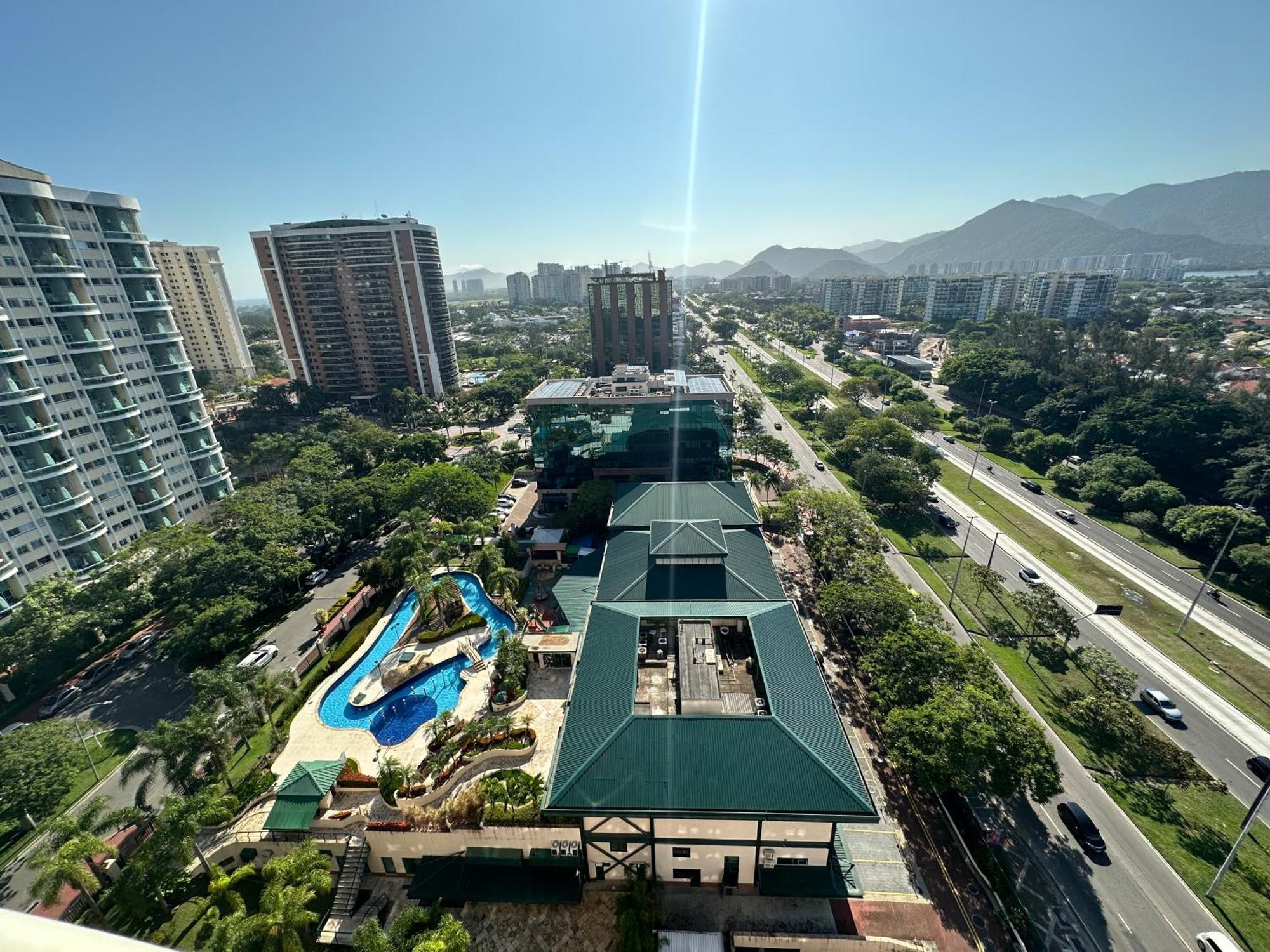 Flat Com Vista Panoramica -15- Na Barra Da Tijuca - Estacionamento Gratuito - Frigobar - Ar Condicionado - Piscina - Academia - Balsa Para Praia Gratis - Varanda - Vista Parcial Mar E Lagoa Rio de Janeiro Exterior photo